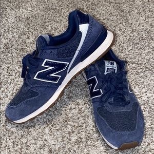 New Balance 696